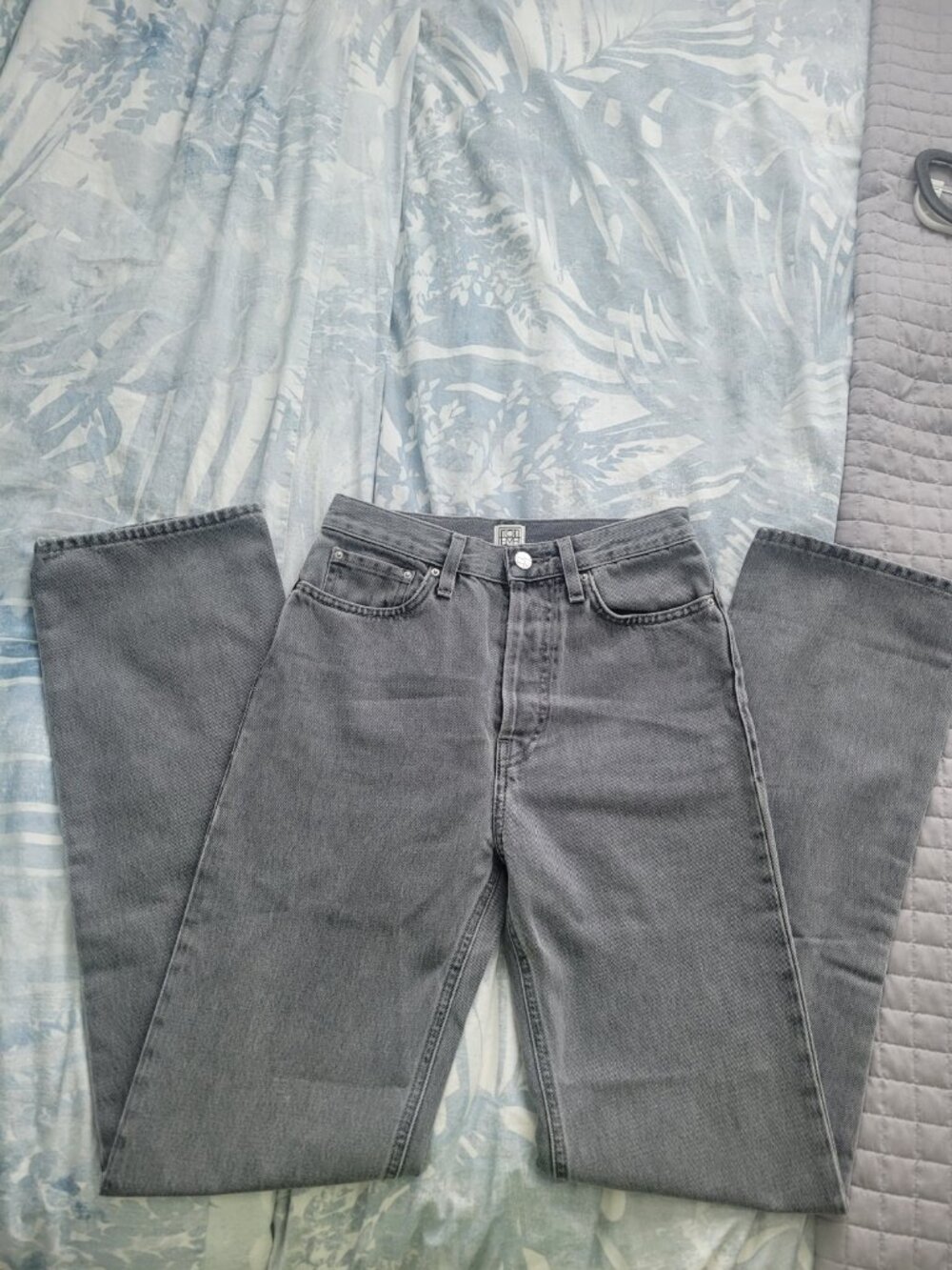 NEW TOTMEME Washed Grey Straight Leg Button-Fly Women's Jeans Size 24 X 32